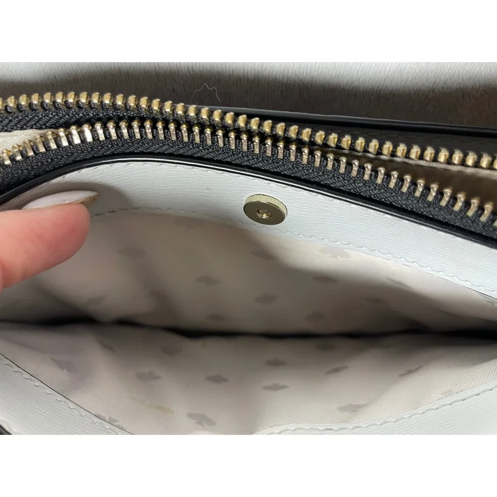 kate spade darcy small slim crossbody bag wallet quiet luxury old money preppy